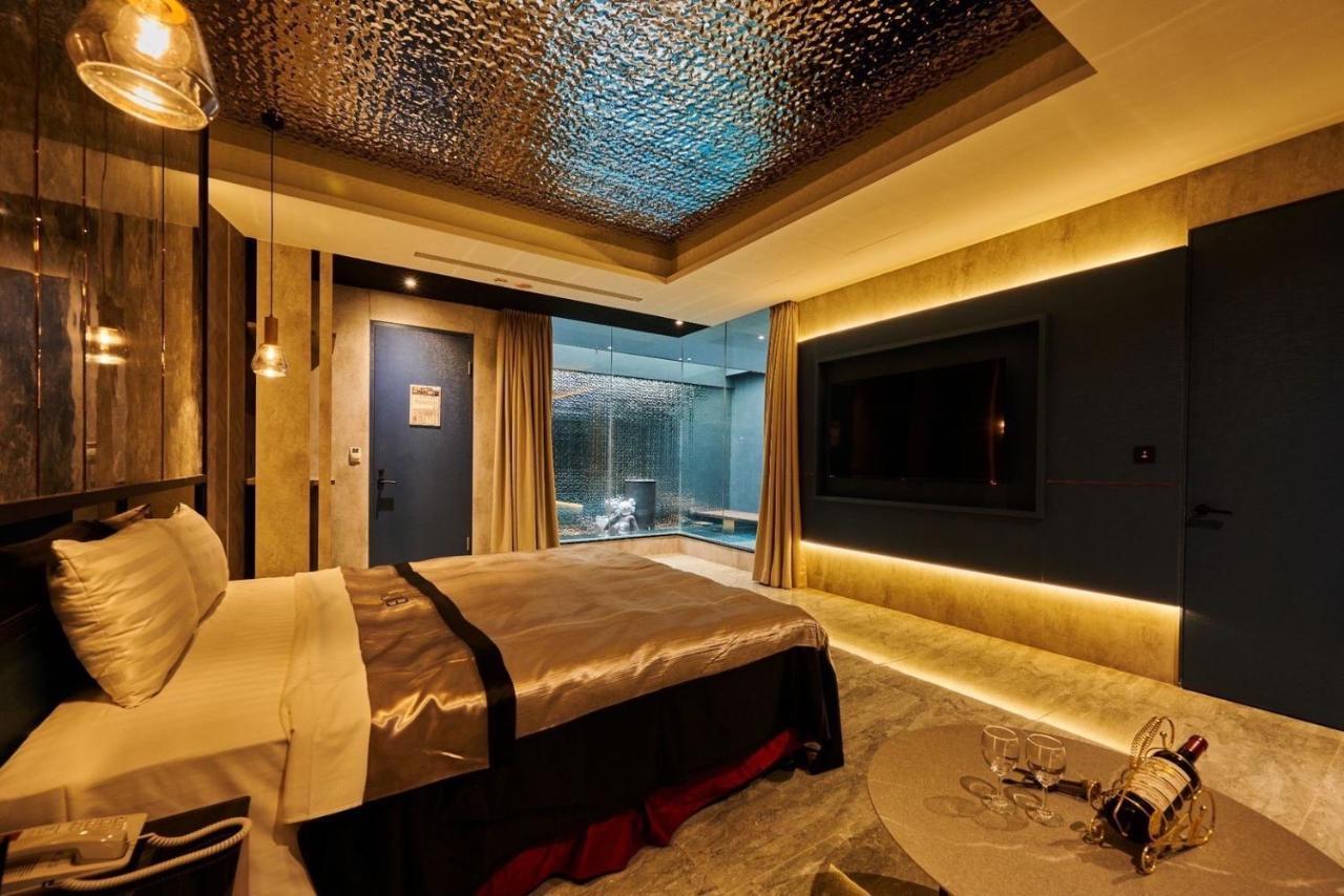 טאיצ'ונג In Night Hotel מראה חיצוני תמונה